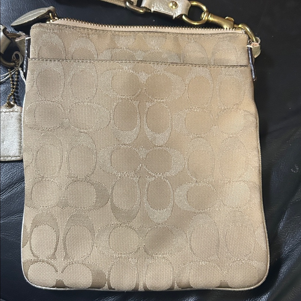 Coach shoulder bag - Picture 3 of 5